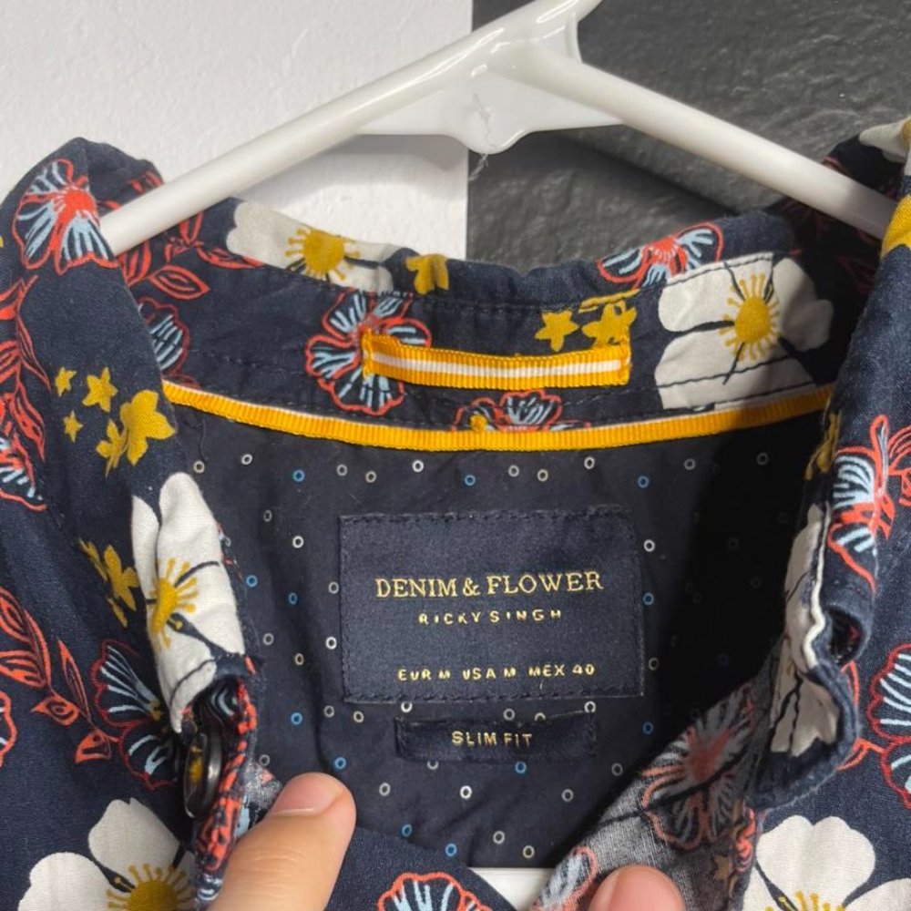 Floral Button Up - Picture 3 of 3